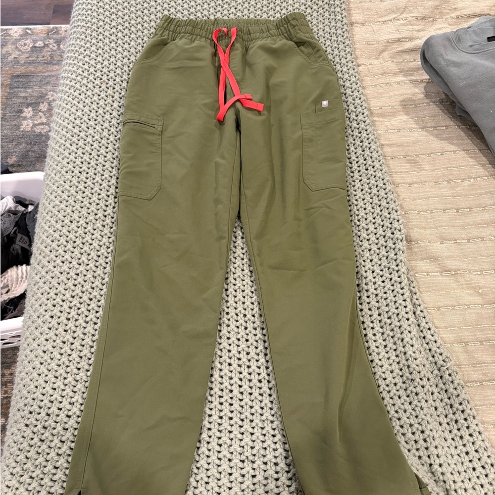 Figs Green sub bottoms